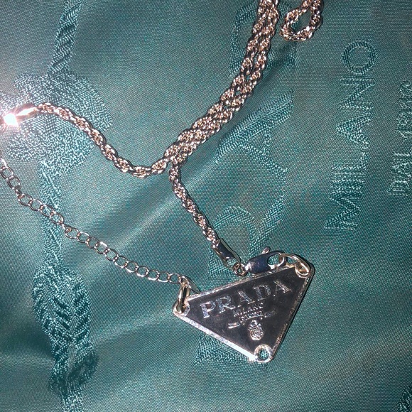 Jewelry - Prada charm w unbranded chain Necklace Néw